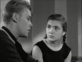 Повесть о первой любви (1957)